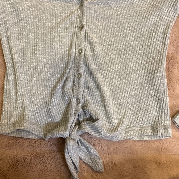 🔥Abercrombie crop top!! - M - Picture 4 of 8